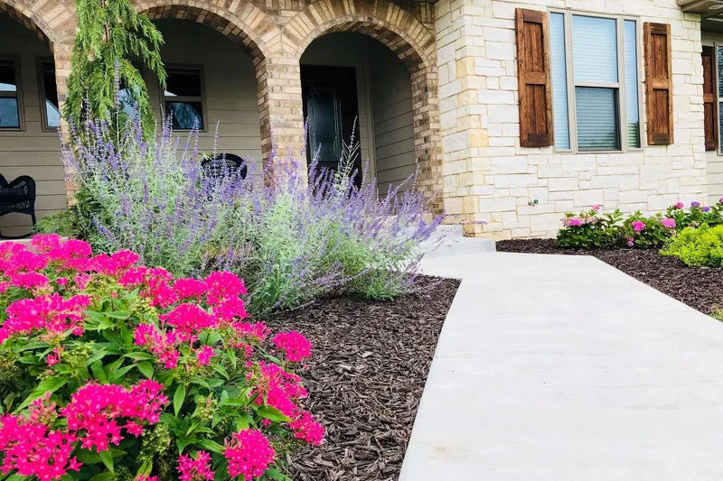 New home landscaping in Webb City